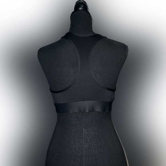 Victorias sport cris cross detail sports bra - Picture 2 of 2